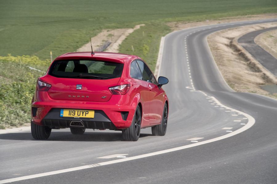  Seat Ibiza Cupra 2016 года  (UK) (фото 2 из 30)